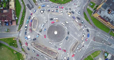 Magical traffic circle centered around dillon